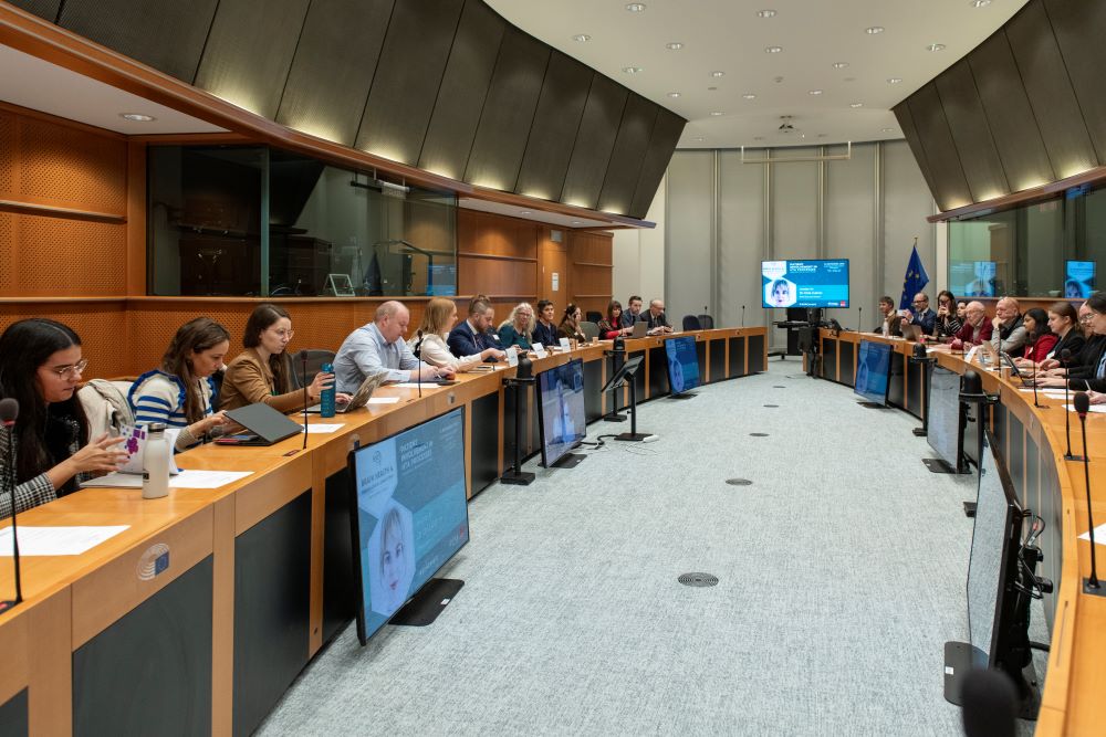 picture of a working group at the European Parliament